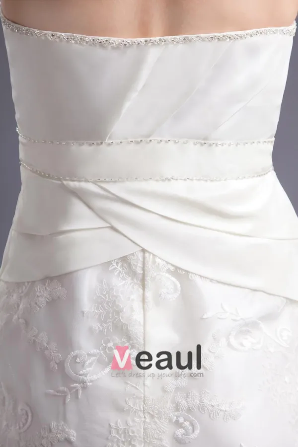 Fashion Satin Lace Pleated Flower Strapless Thigh Length Mini Wedding Dress