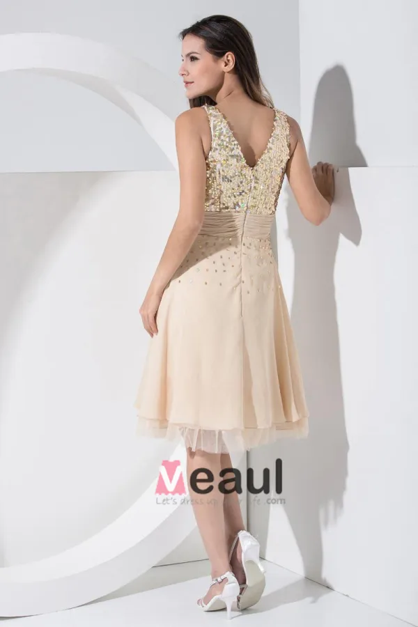 Stilvollen Chiffon- Seide Seide Wie Satin Spitze V Kragen Reißverschluss Am Rücken Pailletten Knielänge Sleeveless Gefaltetes Cocktailkleid