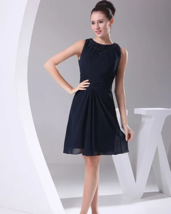 Chiffon Imiterte Silke Stoff Halsen Som Perle Knelange Brudepikekjoler