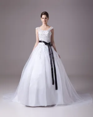 Vierkante Vloer Lengte Beading Applique Satijnen Garen Baljurk Bruidsjurken Trouwjurken