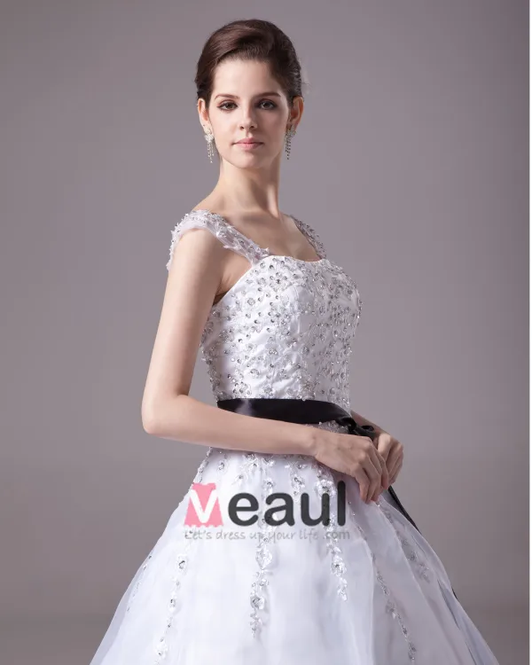 Square Floor Length Beading Applique Satin Yarn Ball Gown Wedding Dress