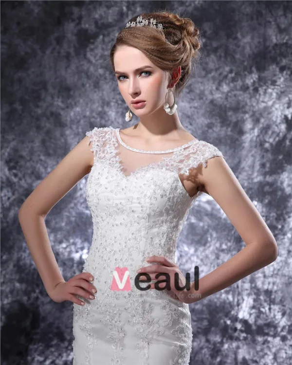 V Cou De Perles Applique Etage Longueur Satin Robe De Mariée Fourreau