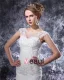 V Cou De Perles Applique Etage Longueur Satin Robe De Mariée Fourreau