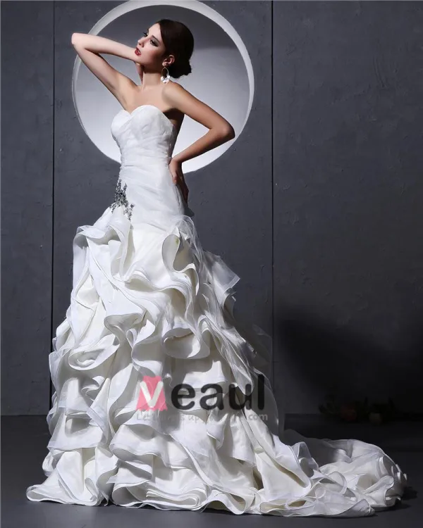 Elegant Organza Ruffles Sweetheart Chapel Train Bridal Mermaid Wedding Dress