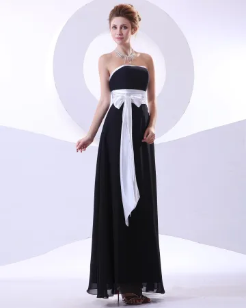 Sjarmerende Chiffon Sash Stroppelos Gulv Lengde Brudepikekjoler
