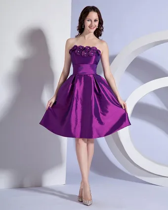 Stylish Ruffles Strapless Knee Length Taffeta Applique Bridesmaid Dresses