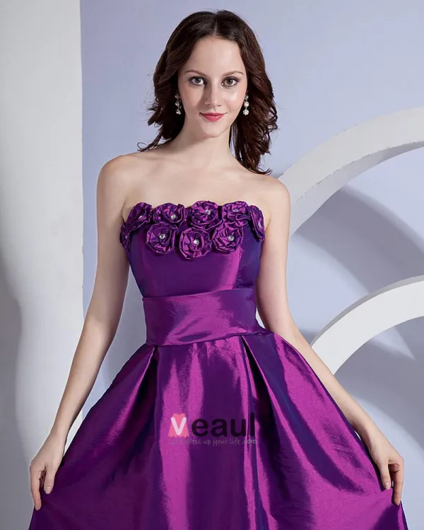 Stylish Ruffles Strapless Knee Length Taffeta Applique Bridesmaid Dresses