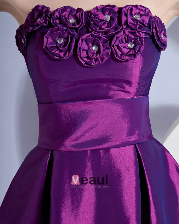 Stylish Ruffles Strapless Knee Length Taffeta Applique Bridesmaid Dresses
