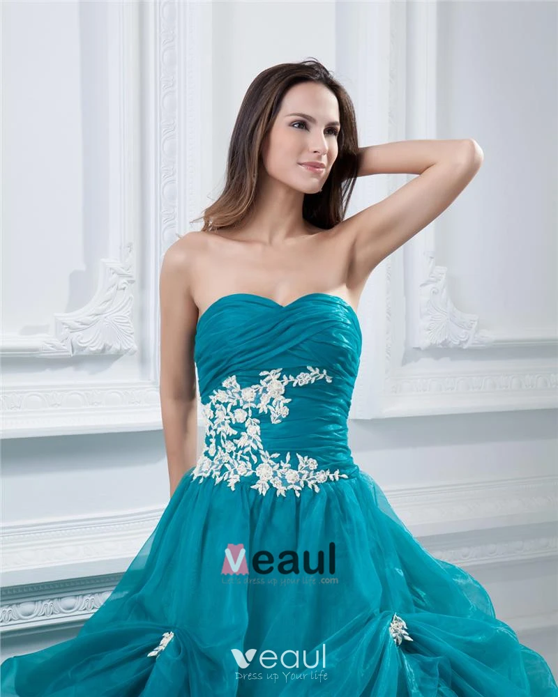 satin ruffel ballgown