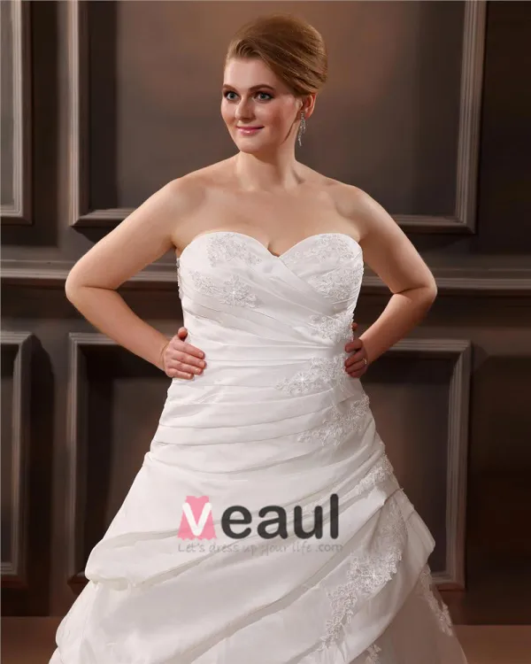 a-line basque waist wedding dress Strapless boat neckline lace underlayer bodice basque waist a line wedding  dress train GLGL3714 main image 1