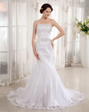 Dentelle Satin Applique Perlee Sans Bretelles Cathedrale Train Robes De Mariée Sirène