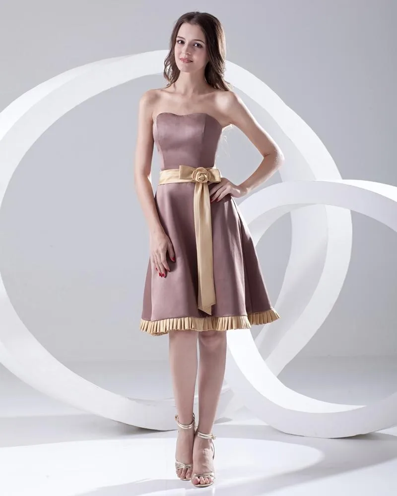 Kjaereste Halsen Ermelos Lar Lengde Blomst Satin Kvinne Liten Sort Kjole