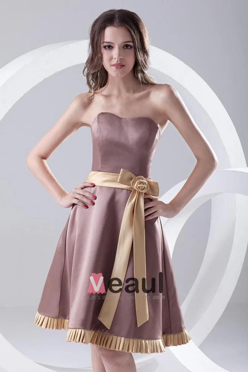 Kjaereste Halsen Ermelos Lar Lengde Blomst Satin Kvinne Liten Sort Kjole