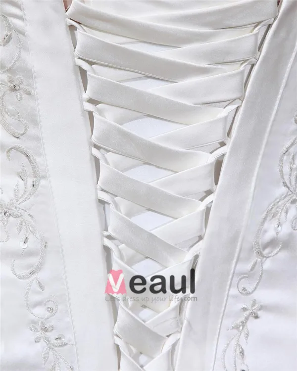 Satin Beaded Embroidery Spaghetti Straps Court Plus Size Bridal Gown Wedding Dress