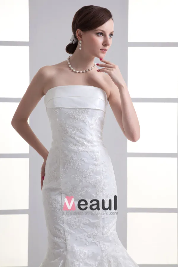 Tulle Applique Strapless Court Train Mermaid Wedding Dress