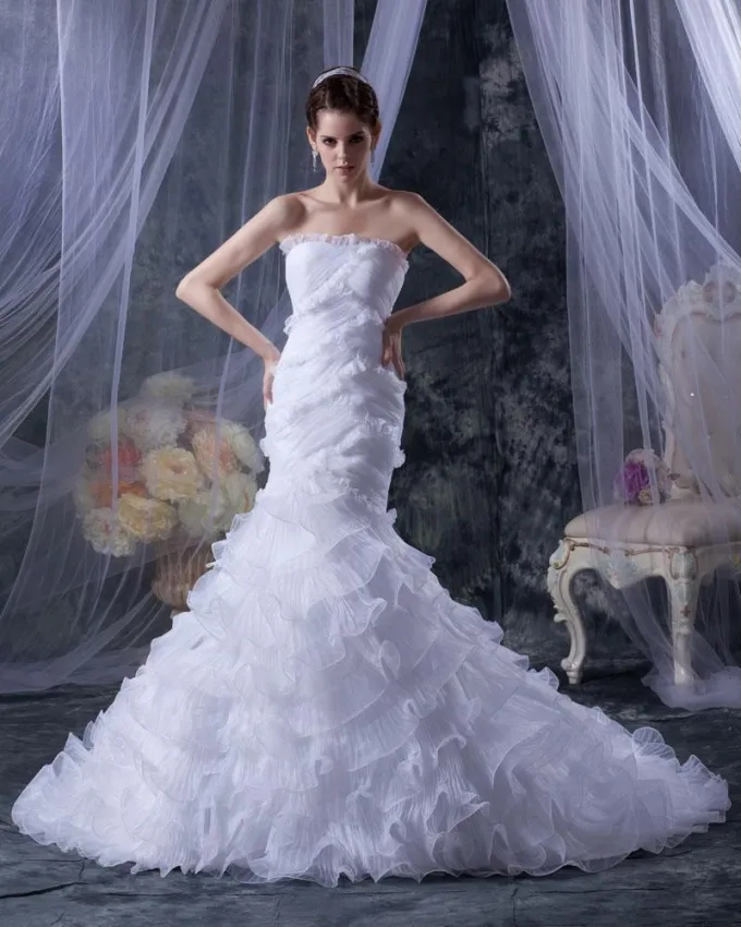 Satin Garn Lagdelt Ruched Ruffles Stroppelos Katedralen Tog Havfrue Brudekjoler Bryllupskjoler