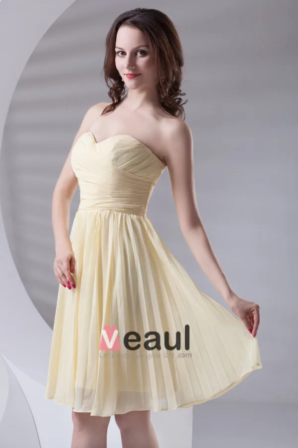 Fashion Sweetheart Knee Length Ruffle Chiffon Bridesmaid Dress