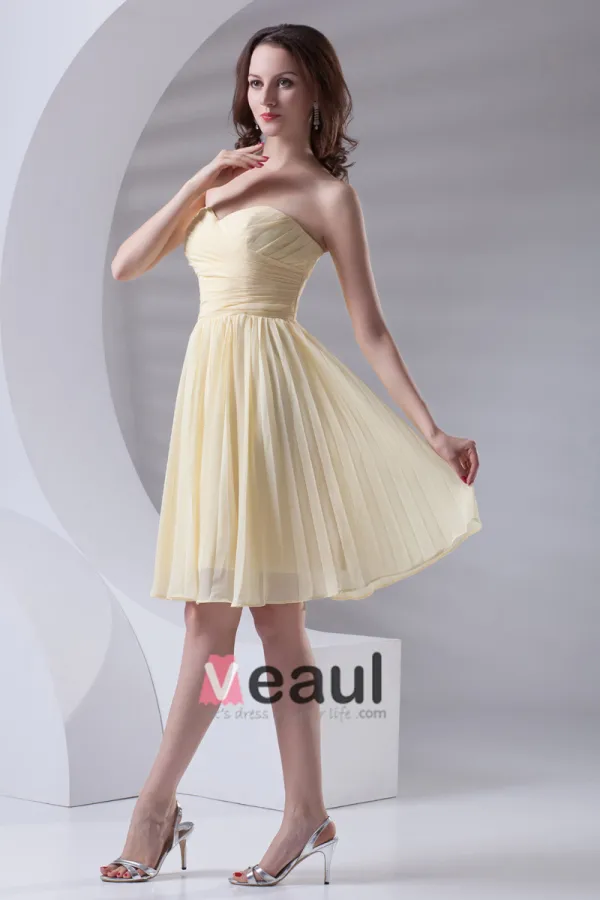 Fashion Sweetheart Knee Length Ruffle Chiffon Bridesmaid Dress