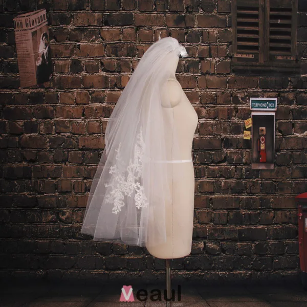 Short paragraph Aesthetic White Lace Veil Material