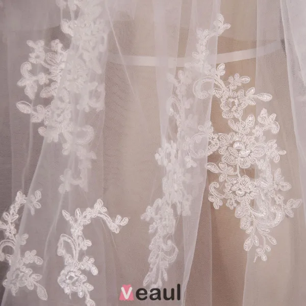Short paragraph Aesthetic White Lace Veil Material