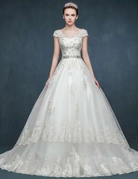 2015 Vintage V-neck Floor-length Bridal Trailing Wedding Dress