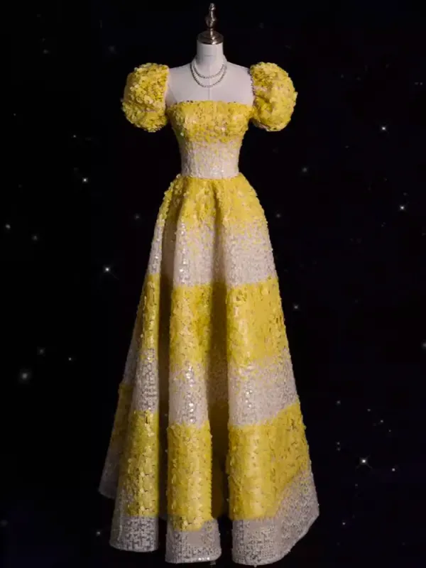 Occidental Dos colores Amarillo 2024 Vestidos de gala A-Line / Princess Lentejuelas Escote Cuadrado Manga Corta Cremallera Para Arriba Largos Vestidos Formales