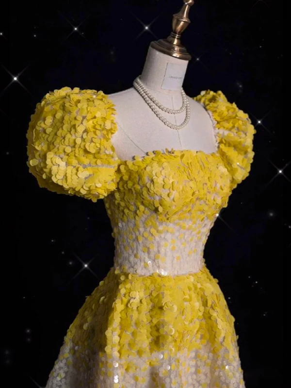 Western Two Tone Yellow 2024 Prom Dresses A-Line / Princess Sequins Square Neckline Short Sleeve Zipper Up Floor-Length / Long Formal Dresses