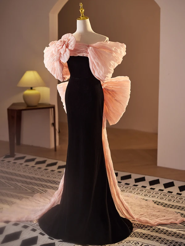 Sexy Schwarz Schleife Abendkleider 2024 Meerjungfrau Off Shoulder Kurze Ärmel Rückenfreies Sweep / Pinsel Zug Abend Festliche Kleider