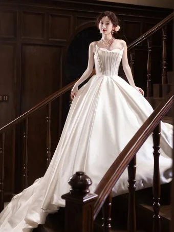 Elegant White Pearl Satin Wedding Dresses 2024 Ball Gown Strapless Sleeveless Backless Court Train Wedding