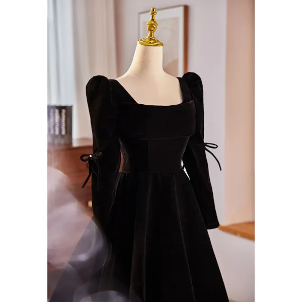 Audrey Hepburn Style Black Velvet Winter Prom Dresses 2024 ALine