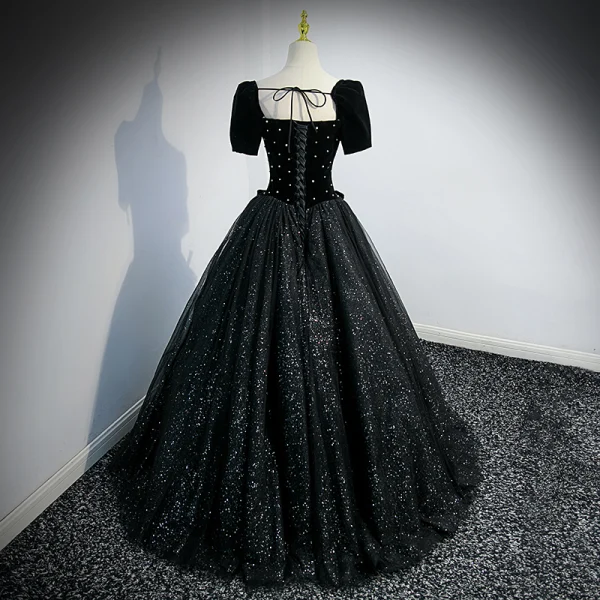 Bling Bling Noire Paillettes Robe De Bal 2022 Robe Boule Encolure Carrée Perle Manches Courtes Dos Nu Noeud Longue Robe De Ceremonie