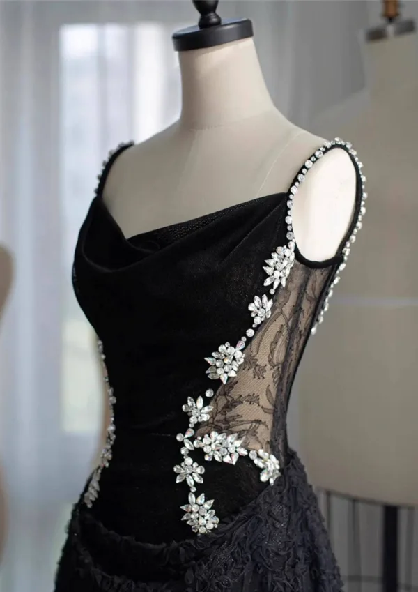 Charmant Noire Faux Diamant En Dentelle Fleur Robe De Soirée 2026 Princesse Bretelles Spaghetti Sans Manches Dos Nu Longue Soirée Robe De Ceremonie