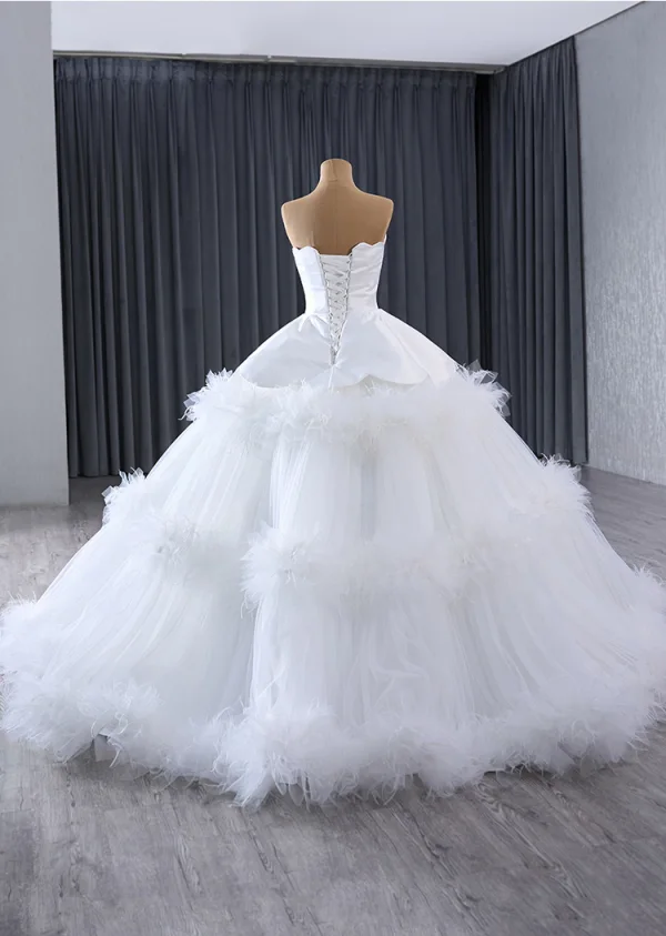 Fashion High-end White Cascading Ruffles Wedding Dresses 2024 Ball Gown Strapless Sleeveless Backless Floor-Length / Long Wedding
