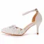 Chic / Belle Blanche En Dentelle Fleur Perle Faux Diamant Chaussure De Mariée 2023 9 cm Talons Aiguilles À Bout Pointu Mariage Talons Hauts
