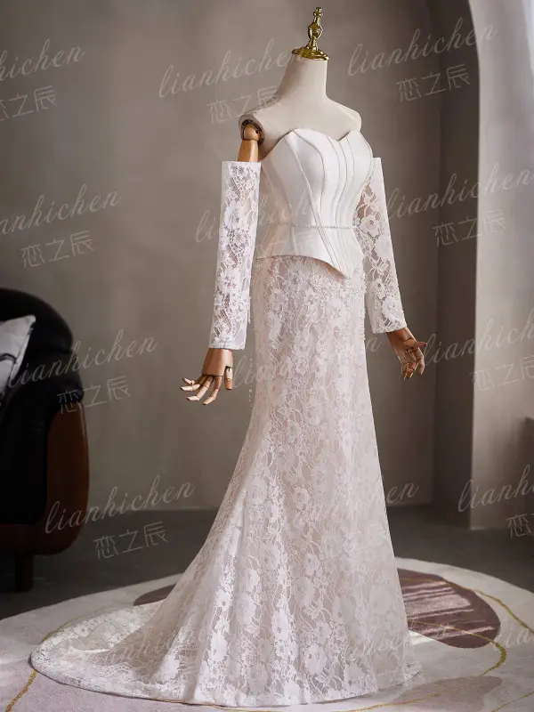 Élégant Blanche Perle En Dentelle Fleur Robe De Mariée 2026 Trompette / Sirène De l'épaule Manches Longues Dos Nu Train De Balayage