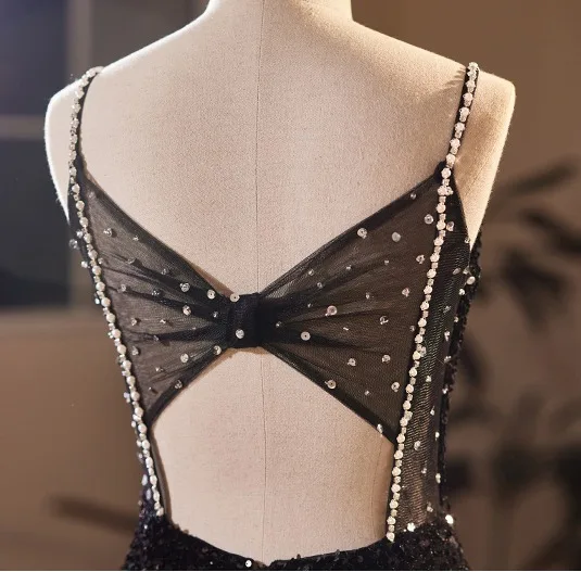 Sexy Noire Paillettes Robe De Soirée 2024 Trompette / Sirène Bretelles Spaghetti Sans Manches Dos Nu Train De Balayage Soirée Robe De Ceremonie