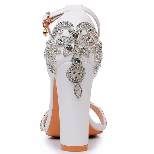 Sexy Blanche Faux Diamant Bride Cheville Chaussure De Mariée 2024 11 cm Talons Épais Peep Toes / Bout Ouvert Mariage Sandales Talons Hauts