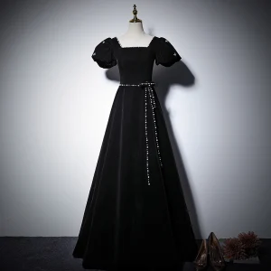 Élégant Noire Robe De Bal 2022 Princesse Encolure Carrée Perle Noeud Ceinture Manches Courtes Dos Nu Longue Robe De Ceremonie