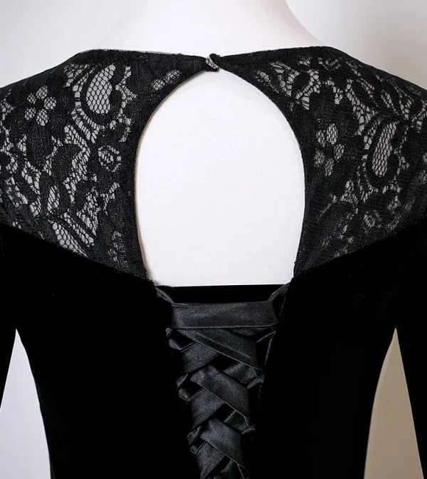 Vintage / Retro Black Lace Flower Satin Mother Of The Bride Dresses 2025 A-Line / Princess Scoop Neck Long Sleeve Backless Floor-Length / Long