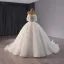 Luxus / Herrlich Weiß Handgefertigt Perlenstickerei Perle Pailletten Ballkleid Brautkleider / Hochzeitskleider 2024 Bandeau Ärmellos Rückenfreies Kapelle-Schleppe Hochzeit