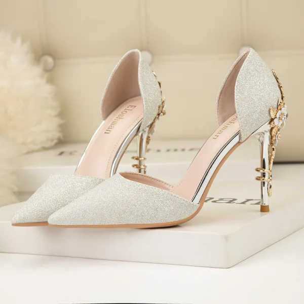 Charming White Glitter Metal Flower Wedding Shoes 2024 9 cm Stiletto Heels Pointed Toe Wedding High Heels