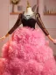 Unique Pink Fallende Rüsche Strass Ballkleider 2024 Ballkleid Rundhalsausschnitt Lange Ärmel Rückenfreies Kapelle-Schleppe Ball Festliche Kleider