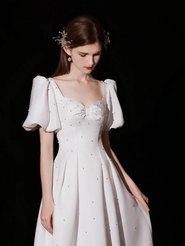 Modest / Simple Ivory Pearl Satin Prom Dresses 2022 A-Line / Princess Square Neckline Puffy Short Sleeve Floor-Length / Long Formal Dresses