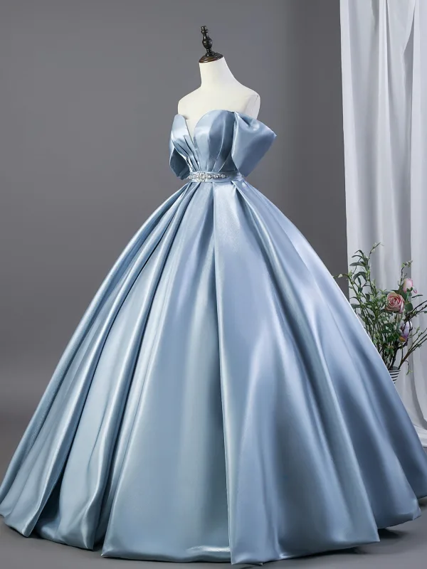 Inspiré Y2K Bleu poudré Faux Diamant Satin Robe De Bal 2026 Robe Boule De l'épaule Manches Courtes Dos Nu Longue