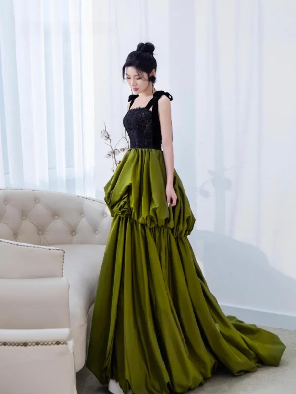 Chic / Beautiful Dark Green Cascading Ruffles Split Front Prom Dresses 2026  Ball Gown Spaghetti Straps Sleeveless Backless Sweep Train Formal Dresses