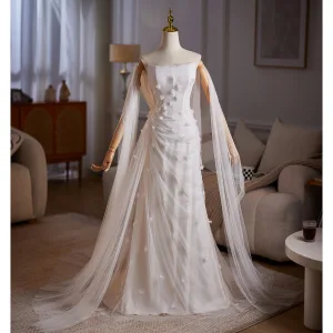 Modest Simple White Appliques Light Wedding Dresses 2025 Trumpet Mermaid Strapless Sleeveless Backless Sweep Train