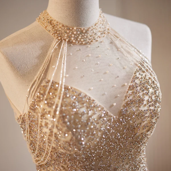Sexy Champagne Perlage Perle Paillettes Robe De Soirée 2023 Princesse Titulaire Sans Manches Dos Nu Noeud Train De Balayage Soirée Robe De Ceremonie