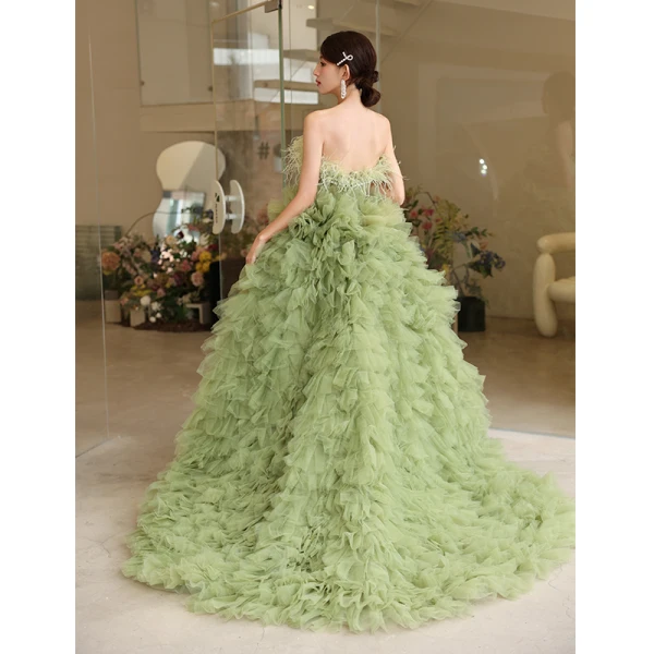 Charmant Vert Cendré Volants en Cascade Robe De Bal 2023 Robe Boule Bustier Gland Sans Manches Dos Nu Train De Balayage Promo Robe De Ceremonie