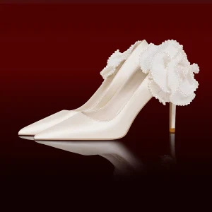 Eleganta Elfenben Pärla Blomma Satin Brudskor 2022 Läder 8 Cm Stilettklackar Spetsiga Bröllop Pumps Högklackade