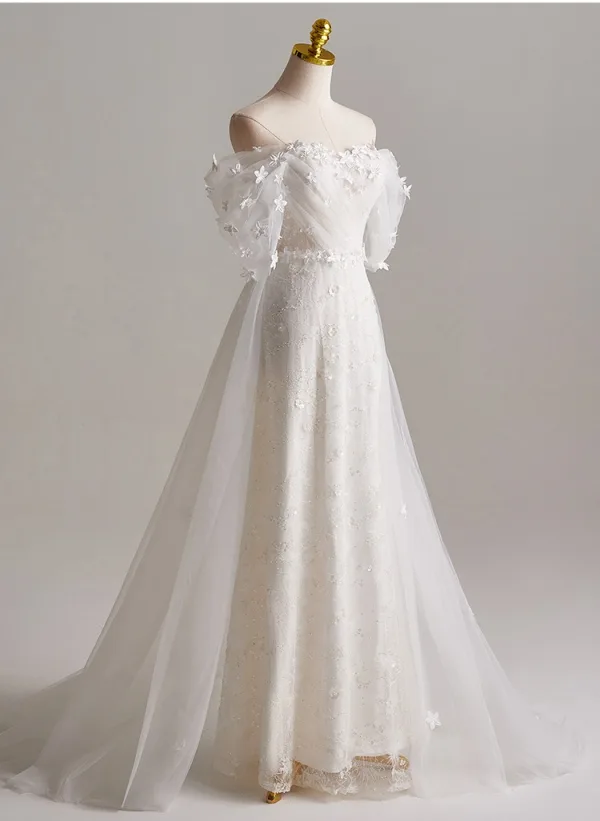 Elegante Weiß Applikationen Brautkleider / Hochzeitskleider 2025 A Linie Off Shoulder Kurze Ärmel Rückenfreies Sweep / Pinsel Zug Tülle